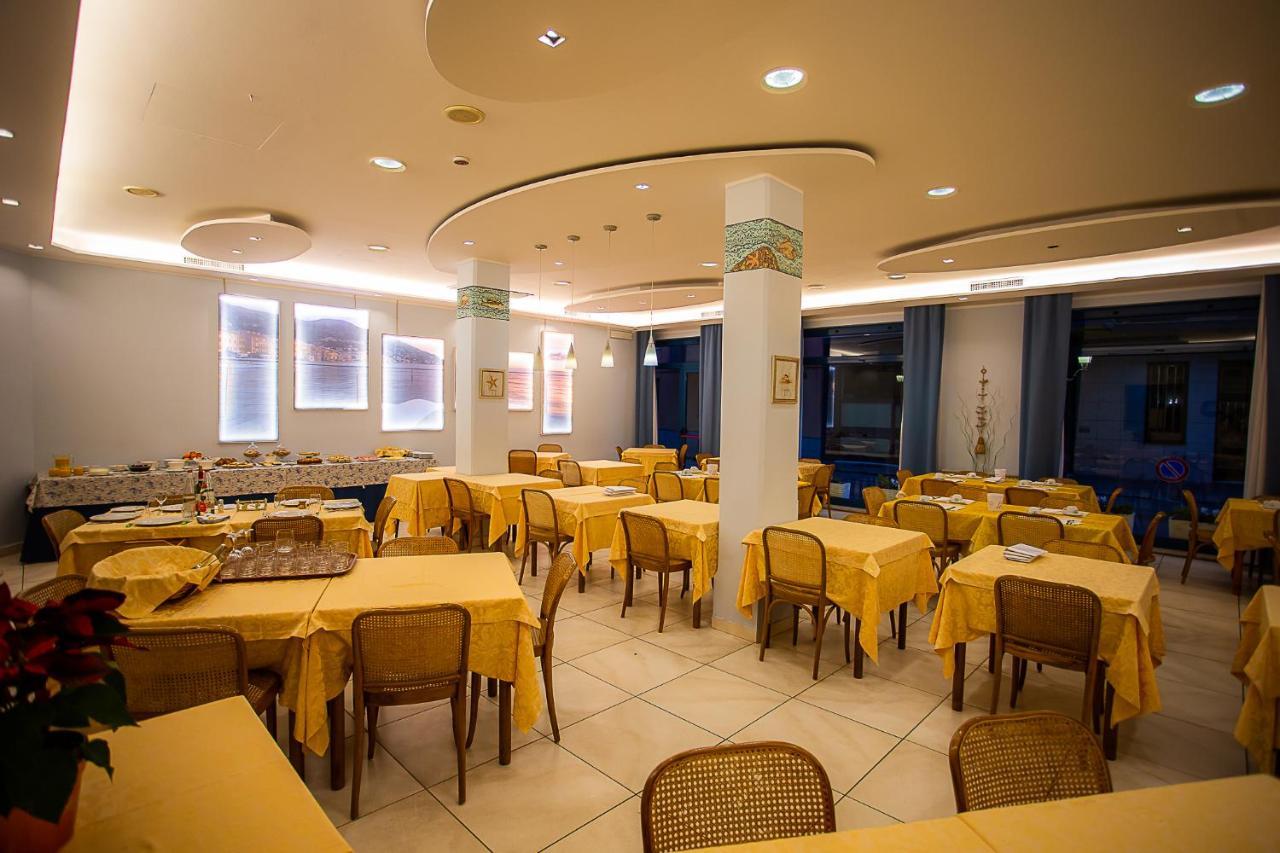 Hotel Nuovo Al Mare Alassio Exterior foto